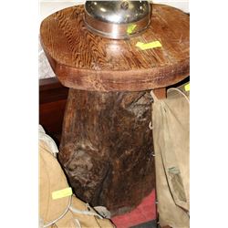 MUSHROOM STYLE WOODEN DISPLAY STAND