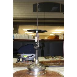 1928 COLEMAN QUICKLIGHT GAS LANTERN