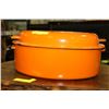 Image 1 : VINTAGE CAST ENAMEL ORANGE ROASTER