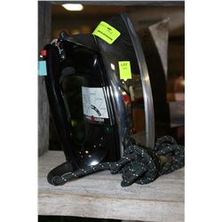 CLASSIC GE  BLACK AND CHROME IRON