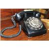 Image 1 : VINTAGE BAKELITE ROTARY DIAL PHONE