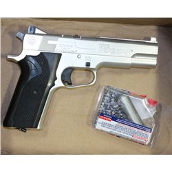 C02 PISTOL WITH AMMO