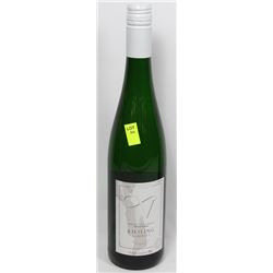 DR. V RIESLING KABINETT WHITE WINE 750ML