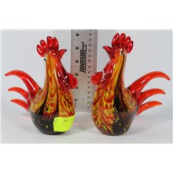 PAIR OF ART GLASS ROOSTERS