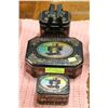 Image 1 : SET OF 3 VINTAGE SINGER SEWING TINS