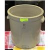 Image 1 : MEDALTA 5 QUART CROCK
