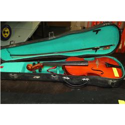 CREMONA 4/4 VIOLIN WITH BOW & CASE