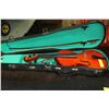 Image 1 : CREMONA 4/4 VIOLIN WITH BOW & CASE