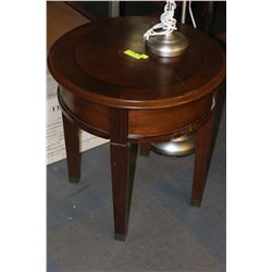 24" ROUND WOODEN END TABLE