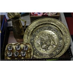 FLAT OF ELPEC BRASS AND EMBOSSED DECOR