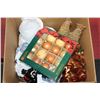 Image 1 : BOX OF CHRISTMAS DECOR