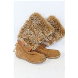 LADIES EMBROIDERED MUKLUKS