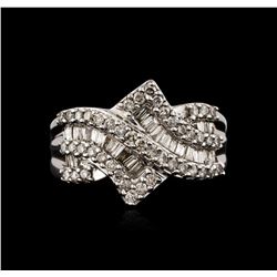 10KT White Gold 0.70ctw Diamond Ring