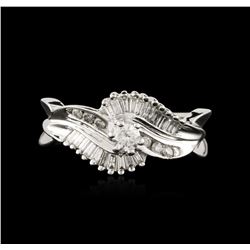 14KT White Gold 0.64ctw Diamond Ring