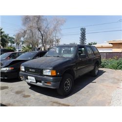 92 Isuzu Rodeo 4 Dr  SUV - T - `DRIVE