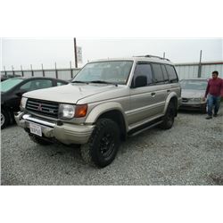 97 Mitsubishi Montero 4 Dr  4WD SUV - ADT - `DRIVE