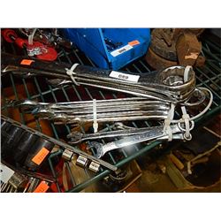 BUNDLE OF WRENCHES