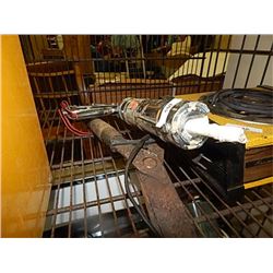 HEDGE CLIPPERS - CAULKING GUN