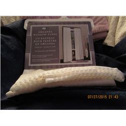 ORGANZA WINDOW PANEL