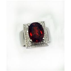 MALAYA GARNET OVAL 6.52CT,  14K W/G RING 11.00GRAM / DIAMOND RD 0.64CT