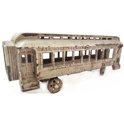 ANTIQUE CAST IRON NEW YORK CENTRAL 1086 TOY TRAIN CAR