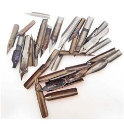 LARGE LOT OF VINTAGE FOUNTAIN PEN NIBS