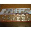 Image 1 : 1994 & 1998 US MINT SETS P/D (WITH ENVELOPES)