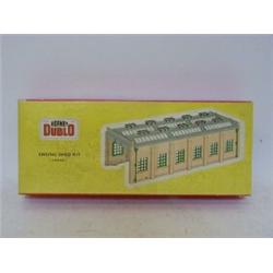 A BOXED HORNBY DUBLO ENGINE SHED KIT, No.5005, (2-Rail) unmade  20-30...