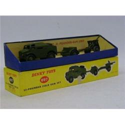 A BOXED DINKY TOYS 25 POUNDER FIELD GUN SET, No.697, No.688 Tractor, Trailer and Gun No.686  30-5...