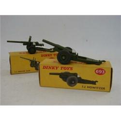 A BOXED DINKY TOYS 7.2 HOWITZER, No.693, with two figures and a boxed 5.5 medium gun, No.692 (4) ...