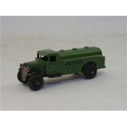 A DINKY TOYS PETROL TANKER, No.25d, green livery  20-30...