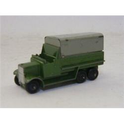 A DINKY TOYS SIX WHEELED WAGON, No.25s, green livery  20-30...