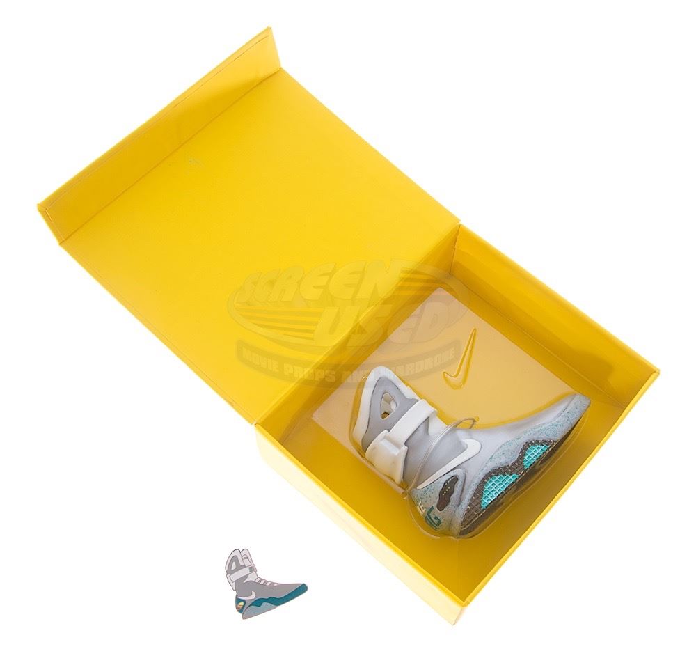 magnetic anti gravity nike