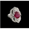 Image 2 : 14KT White Gold 4.42ct Ruby and Diamond Ring