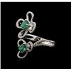 Image 2 : 18KT White Gold 0.95ctw Emerald and Diamond Ring