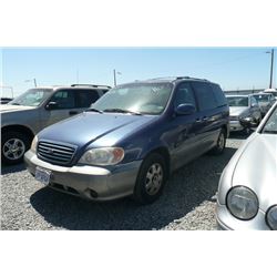 03 Kia Sedona - T - `DRIVE