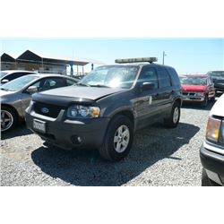 05 Ford Escape Hybrid Fwd 4dr SUV - T - DRIVE MC