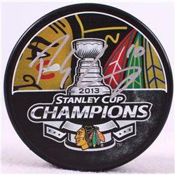 Patrick Sharp Signed Blackhawks 2013 Stanley Cup Logo Hockey Puck (Schwartz COA)
