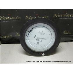 WALLACE & TIERNAN 61B-1A-0035 GAUGE