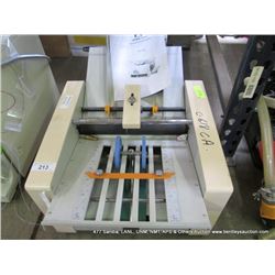 DYNAFOLD DE-322 AUTOMATIC FOLDING MACHINE (print sequence:) FY1400285