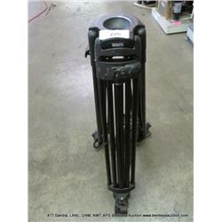 MANFROTTO 525 MV TRIPOD