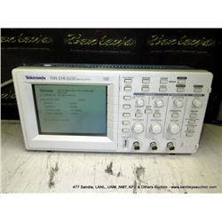 TEKTRONIX TDS 210 TWO CHANNEL DIGITAL REAL TIME OSCILLOSCOPE (print sequence:) 44056