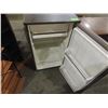 Image 2 : GE SMALL REFRIDGERATOR