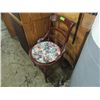 Image 2 : VINTAGE TRADITIONAL DINING CHAIR