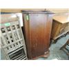 Image 2 : WOODEN SLEIGH TWIN SIZE BEDFRAME