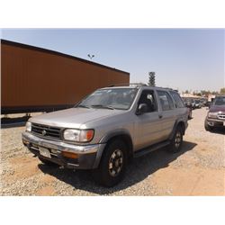 99 Nissan Pathfinder 4 Dr  SUV - T - DRIVE MC TP