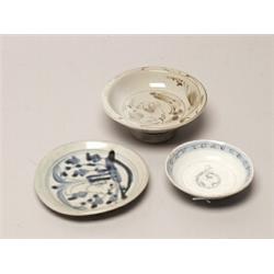 Two Blue & White Footed Bowls & Ming Dish