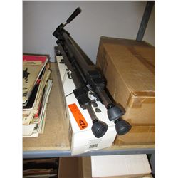Optex T-260 camera tripod