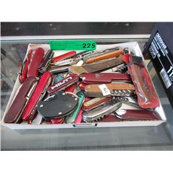 30 Used pocket and folding knives