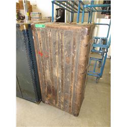 Vintage trunk - used